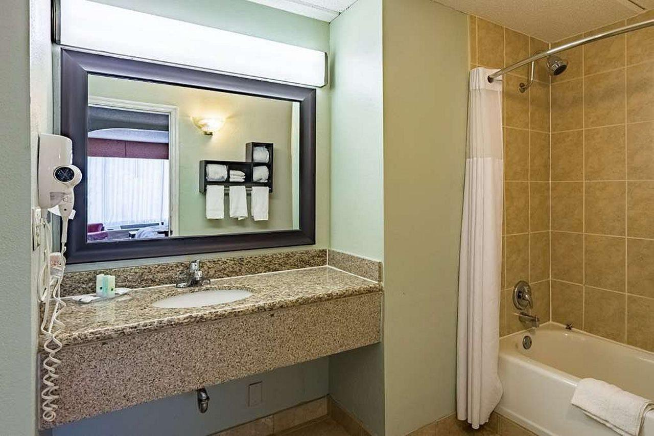 Quality Inn Columbus Near Fort Benning Zewnętrze zdjęcie
