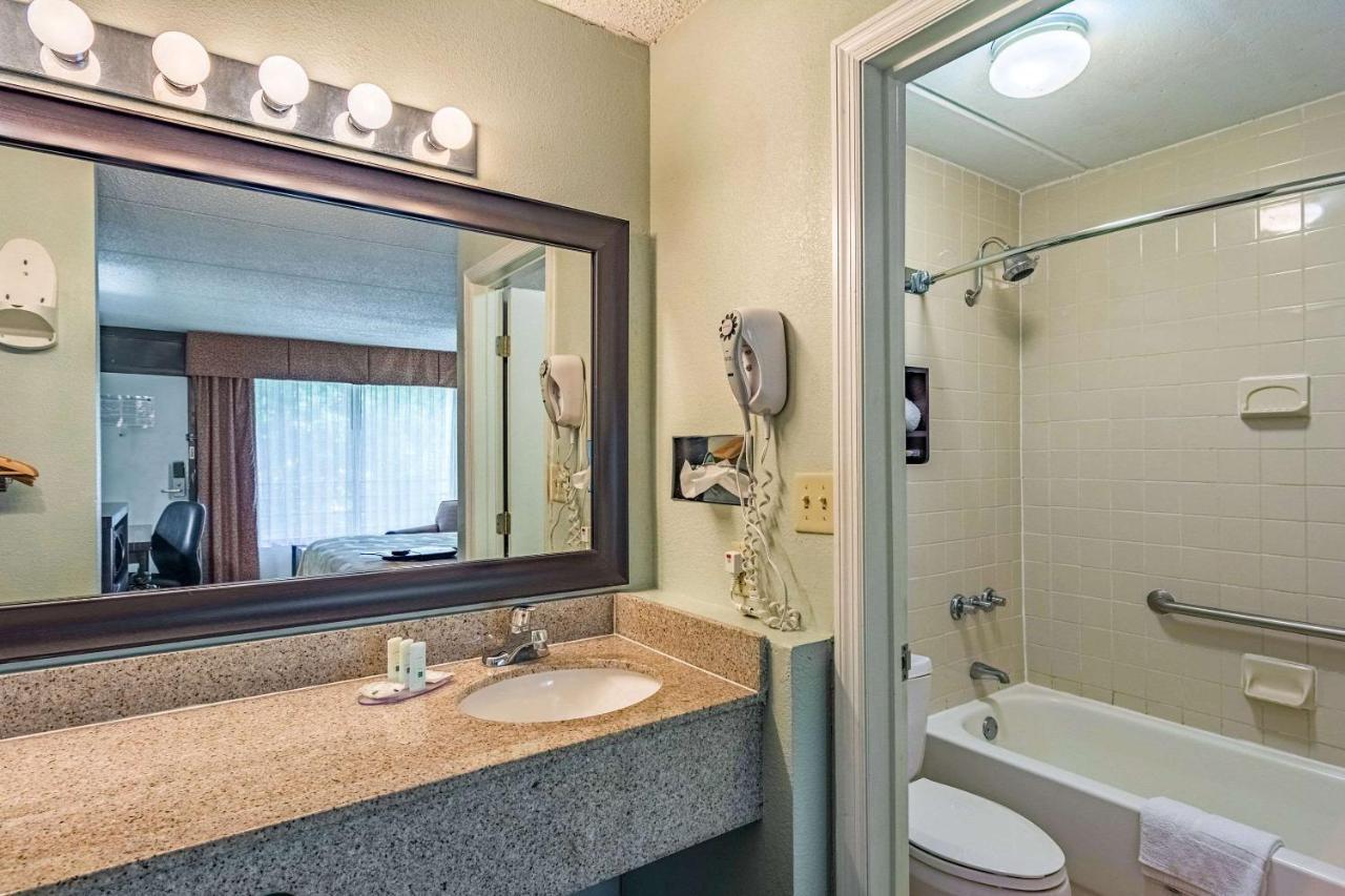 Quality Inn Columbus Near Fort Benning Zewnętrze zdjęcie