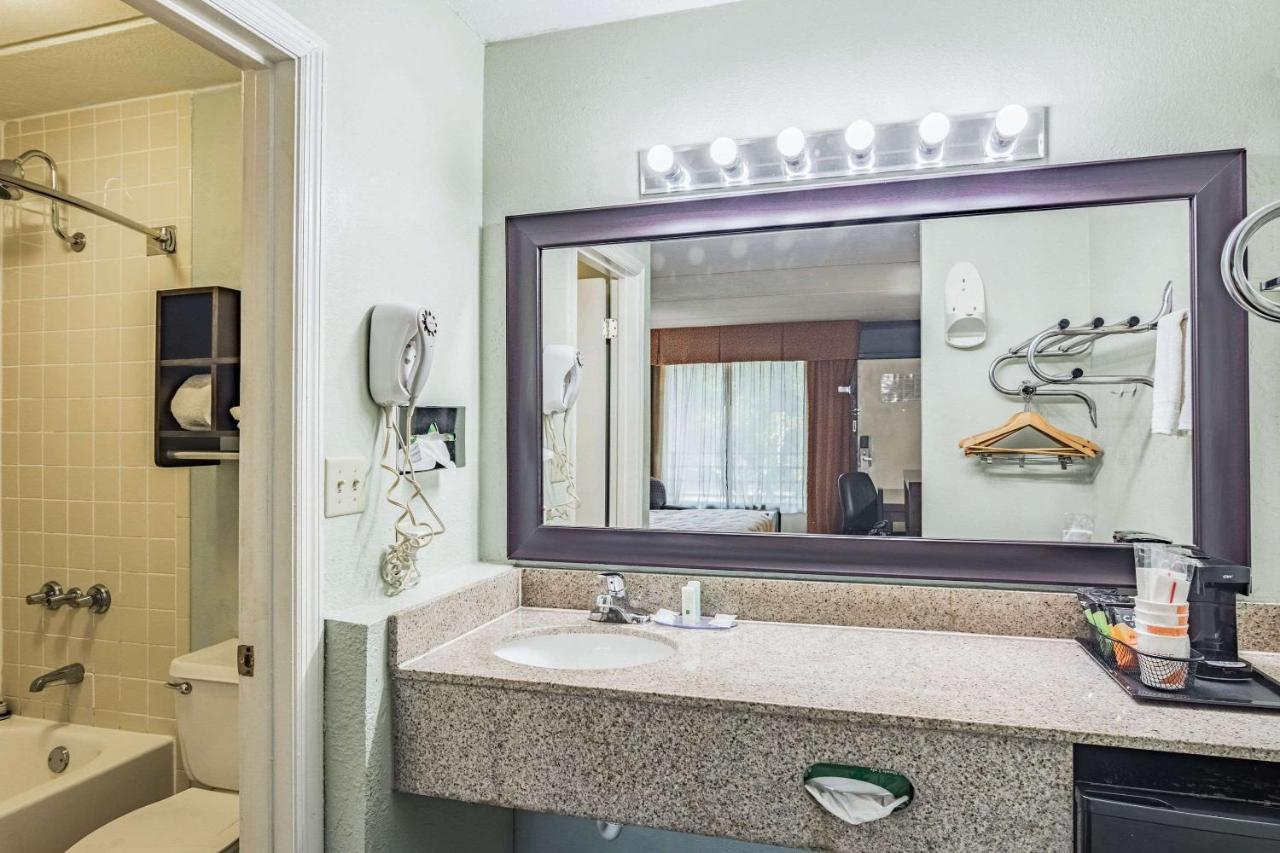 Quality Inn Columbus Near Fort Benning Zewnętrze zdjęcie