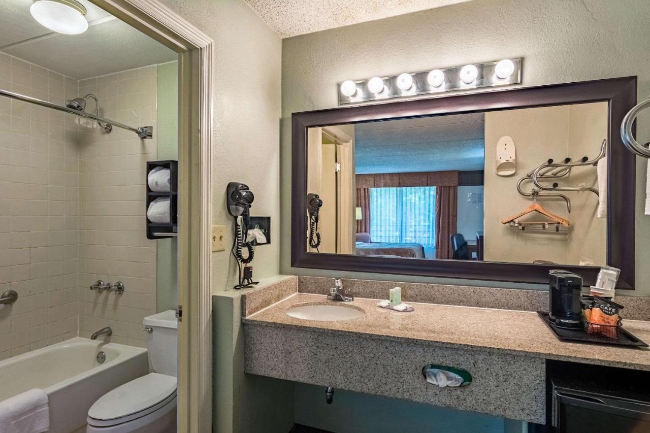 Quality Inn Columbus Near Fort Benning Zewnętrze zdjęcie
